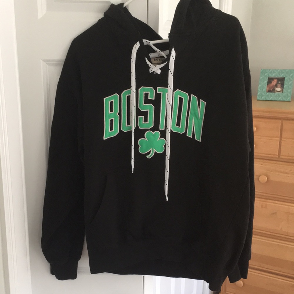Women’s large Boston Celtics hoodie